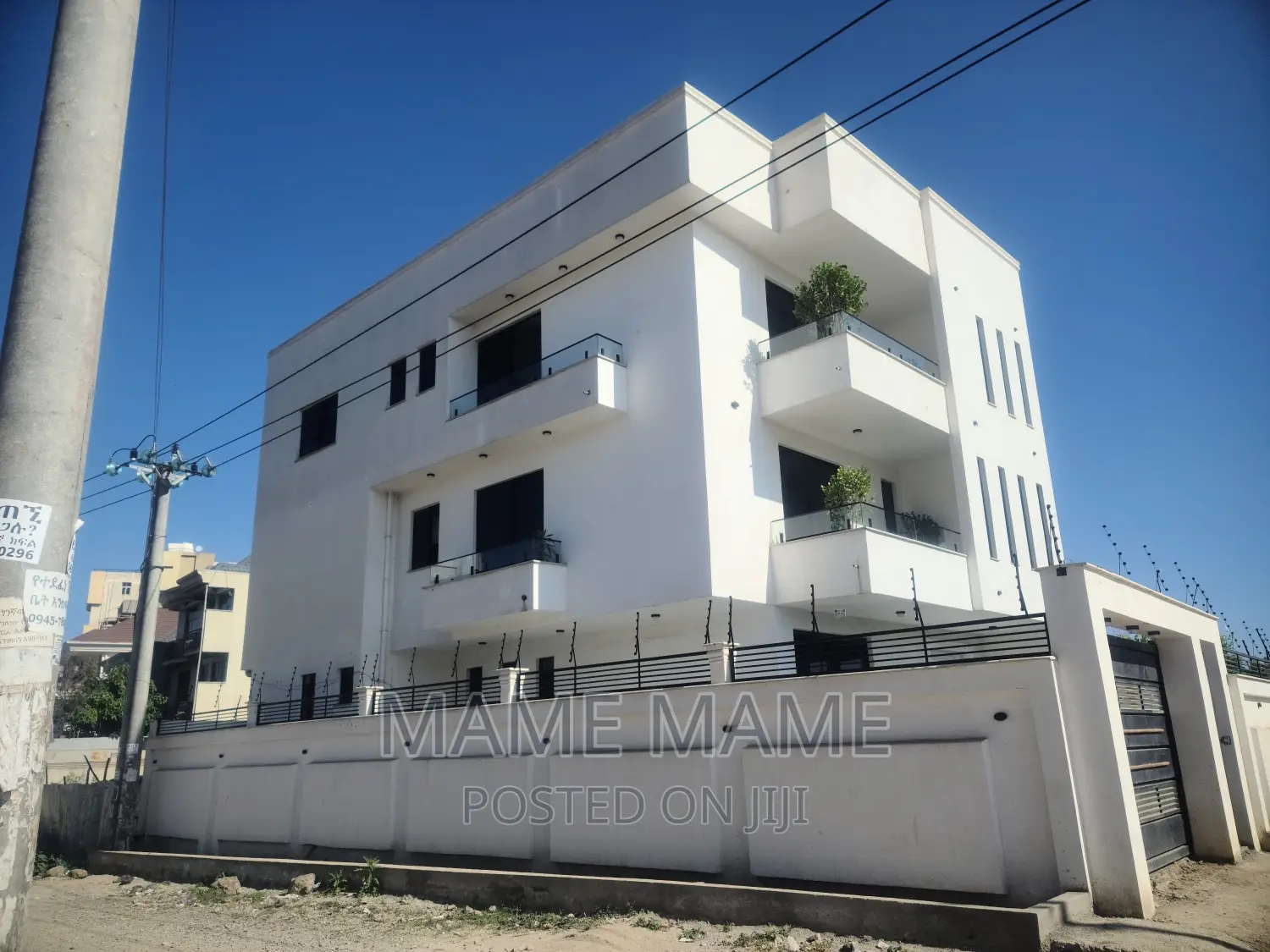 7bdrm House in Addis Abeba, Bole for sale