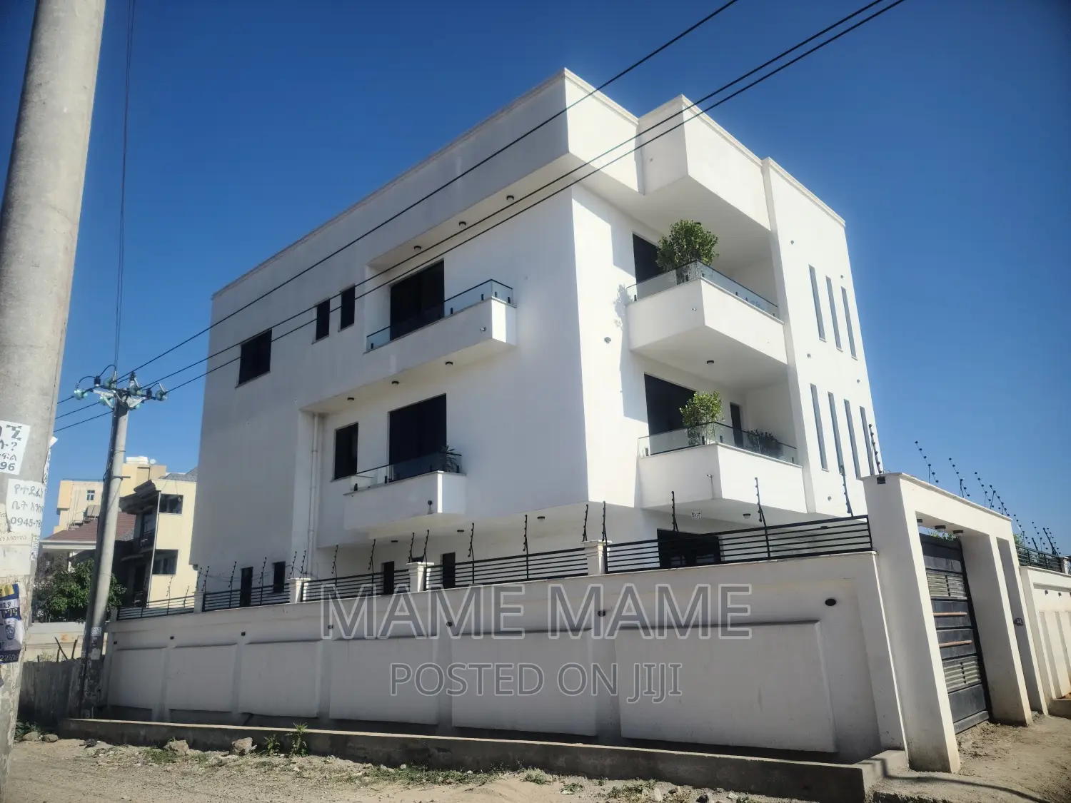 7bdrm House in Addis Abeba, Bole for sale