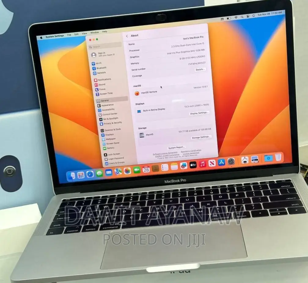 New Laptop Apple MacBook Pro 2017 8GB Intel Core I5 SSD 256GB