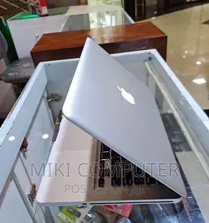 Photo - New Laptop Apple MacBook Pro 2012 4GB Intel Core i5 HDD 500GB