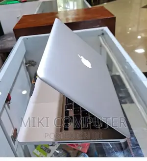 New Laptop Apple MacBook Pro 2012 4GB Intel Core i5 HDD 500GB