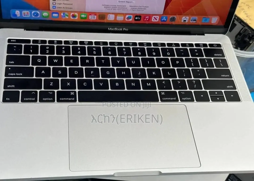 New Laptop Apple MacBook Pro 2017 8GB Intel Core I5 SSD 256GB