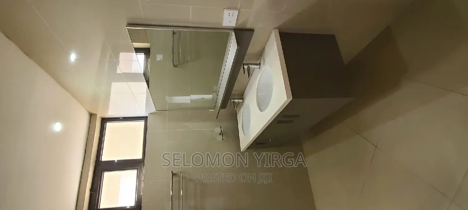 3bdrm Apartment in Addes Abeba, Nifas Silk-Lafto for sale