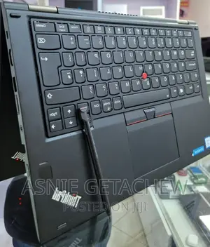 Photo - New Laptop Lenovo ThinkPad Yoga 370 16GB Intel Core I5 SSD 512GB