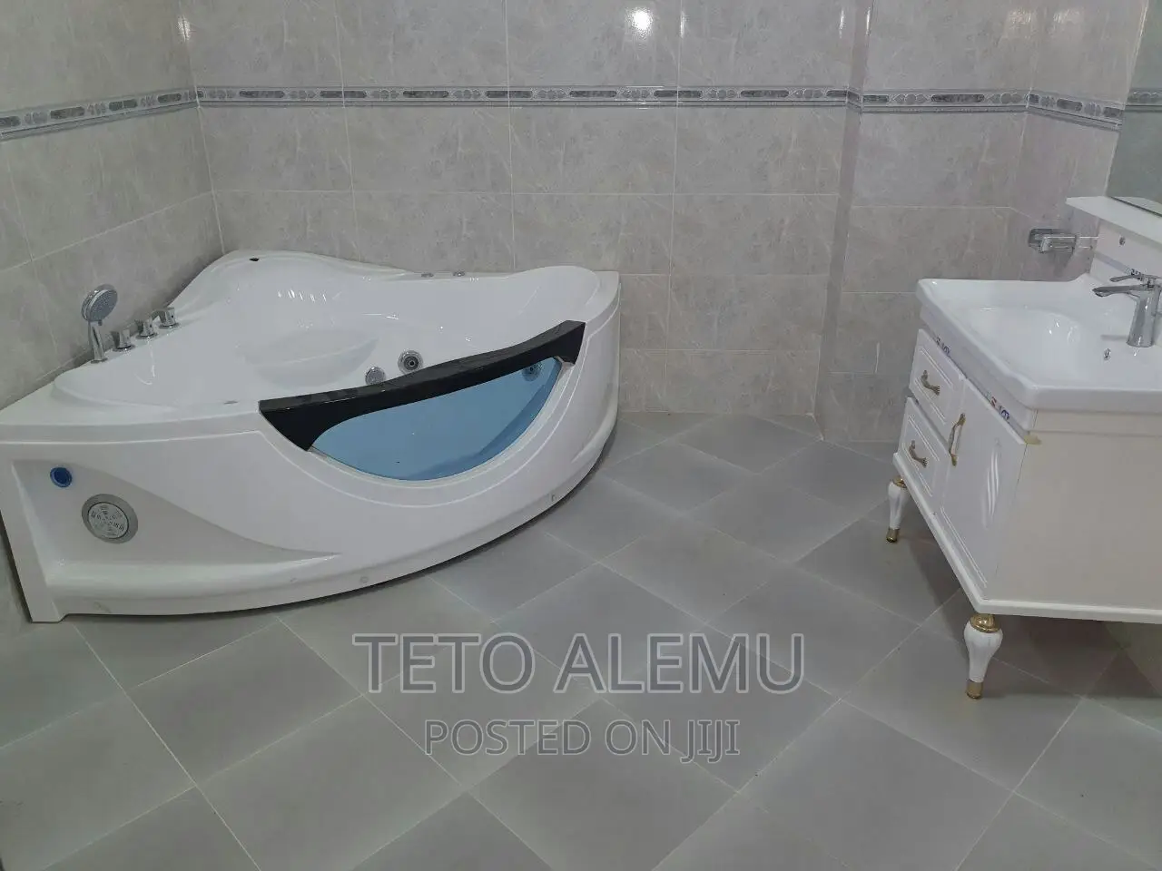 Furnished 5bdrm House in House For Sale, Bole for sale