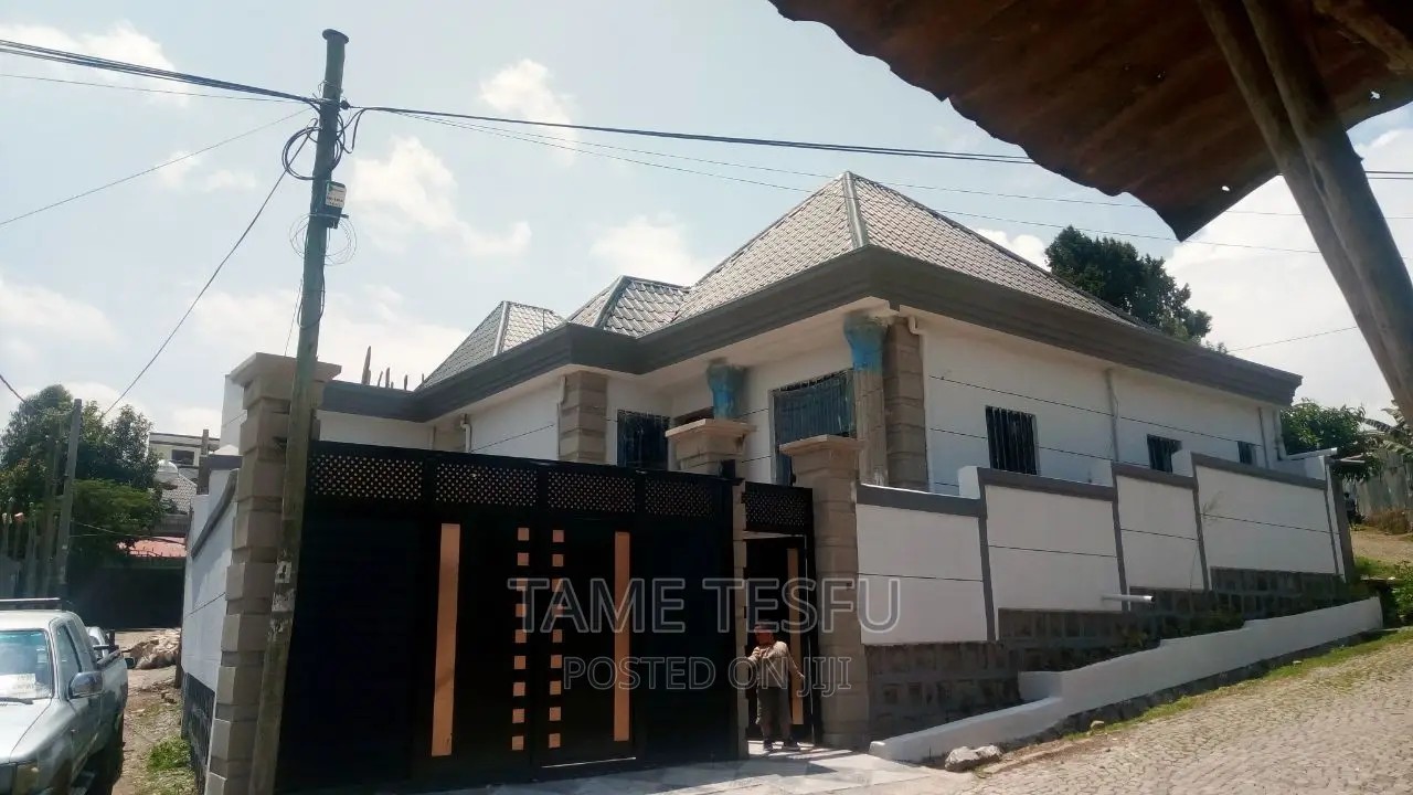 Furnished 4bdrm House in Abm Mariam, Yeka for sale
