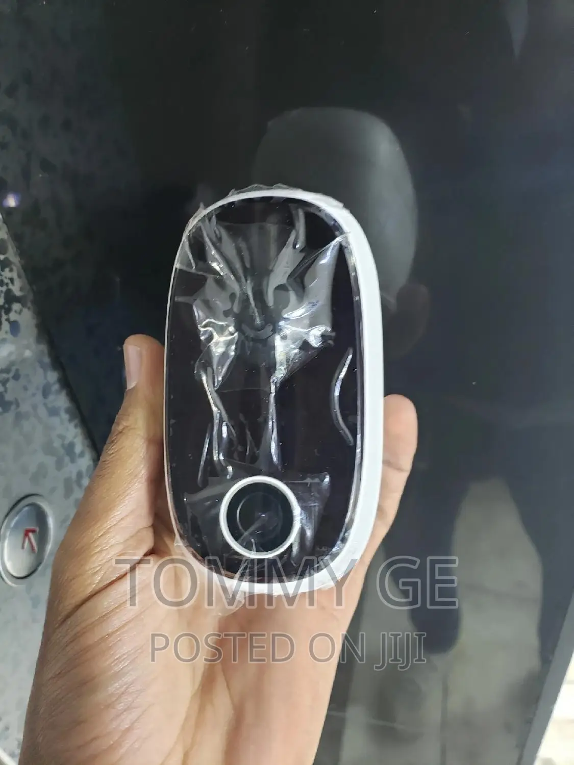 ባትሪ ያላቸውን ካሜራ በማስገጠም መብራት ሲጠፋ መጨነቅን የሚያስቀር Security Camera