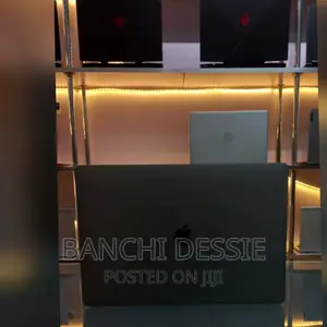 New Laptop Apple MacBook Pro 2019 8GB Intel Core I9 SSD 1T