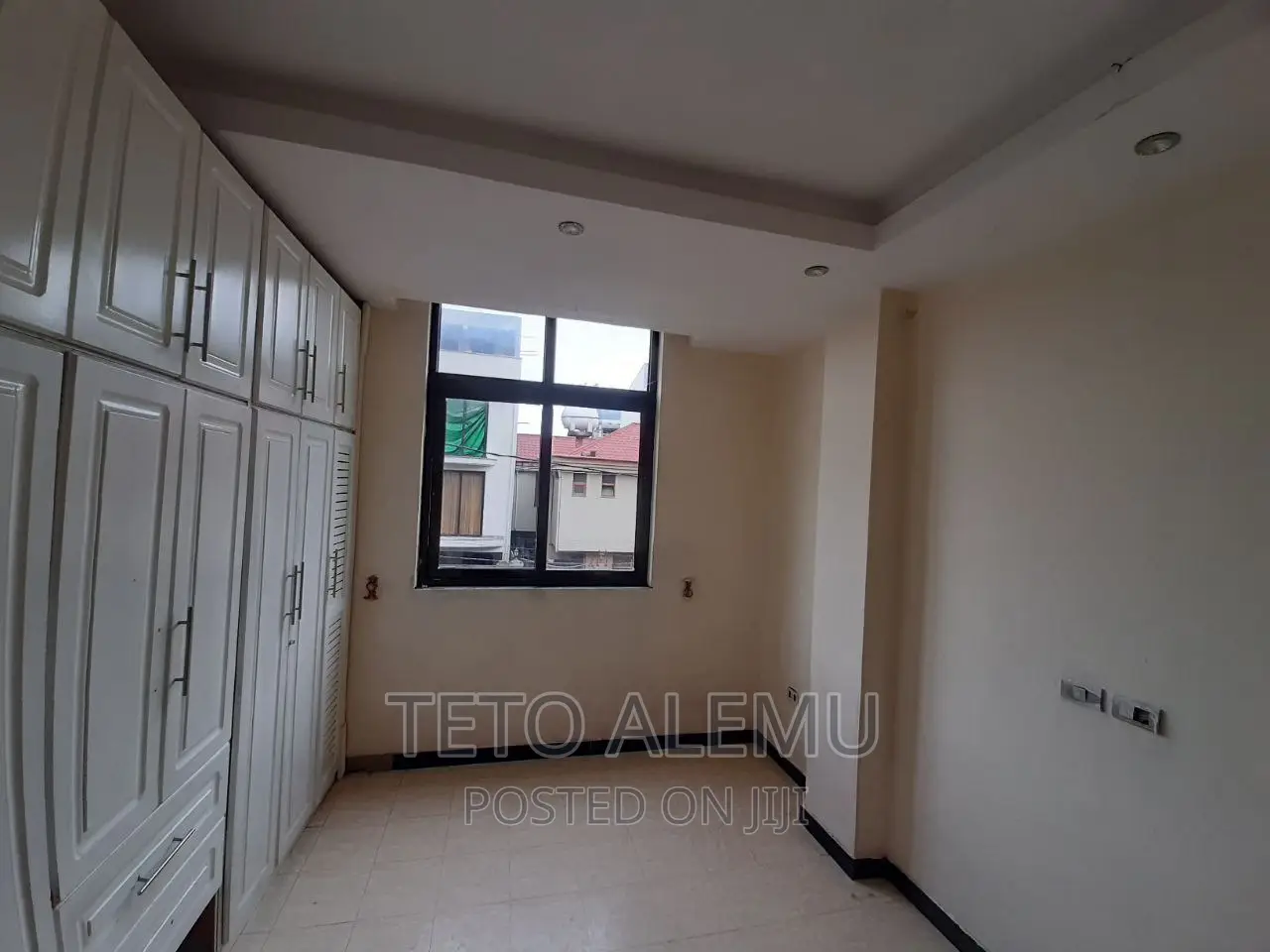 6bdrm House in House For Sale, Bole for sale