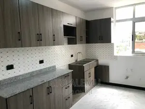 7bdrm House in House For Sale, Yeka for sale