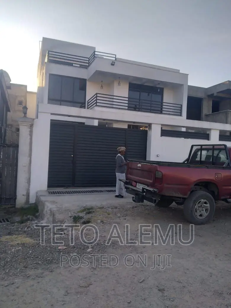 4bdrm House in House For Sale, Bole for sale