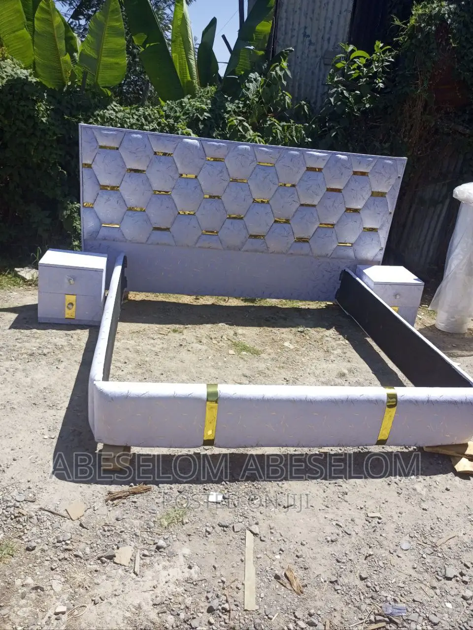 1,50 Cm ታፒሴሪ አልጋዎች