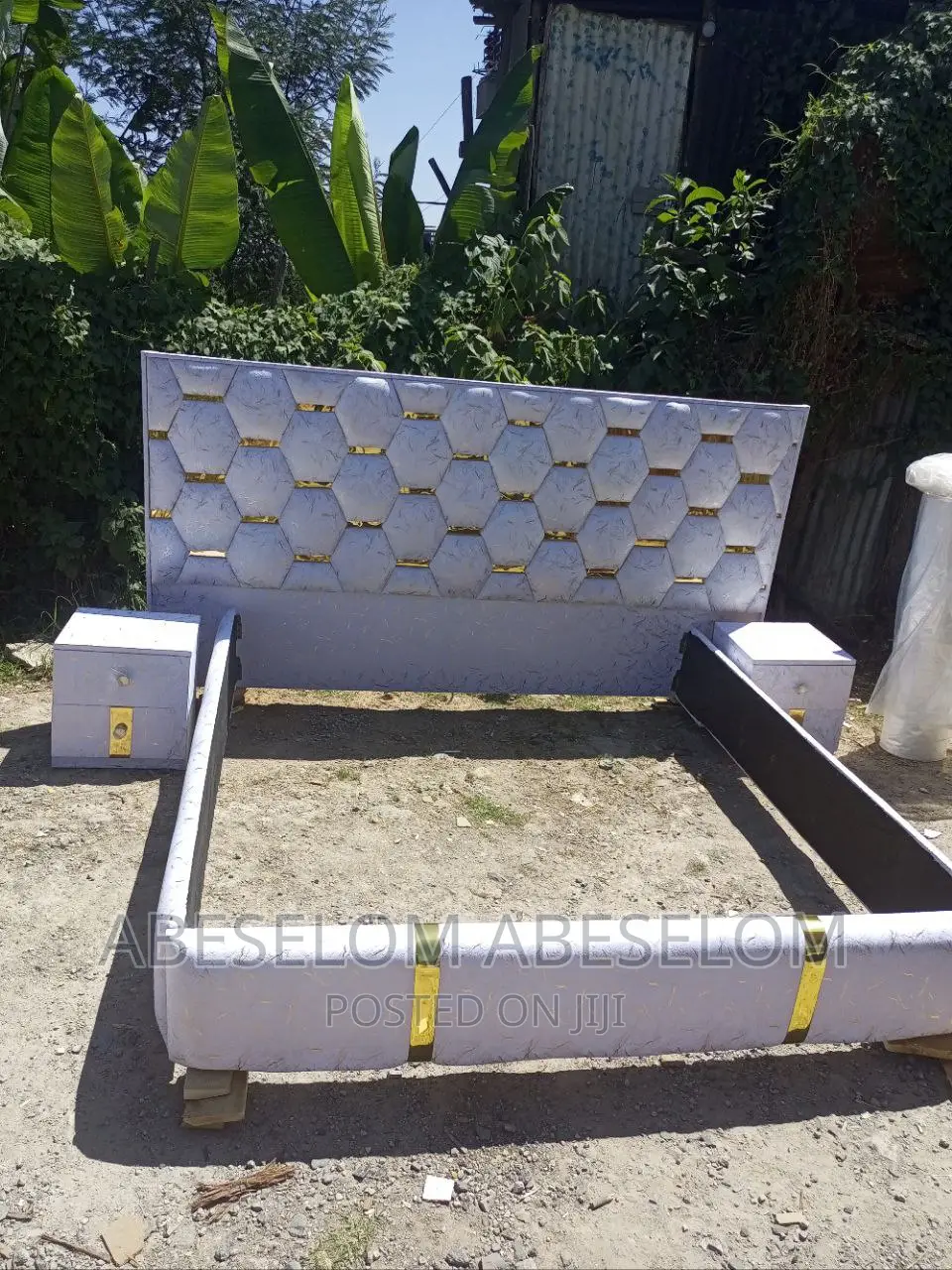 1,50 Cm ታፒሴሪ አልጋዎች