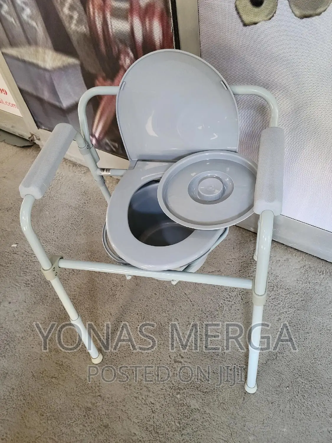 Europe Standard Elite Commode Chair:Blend of Comfort Quality