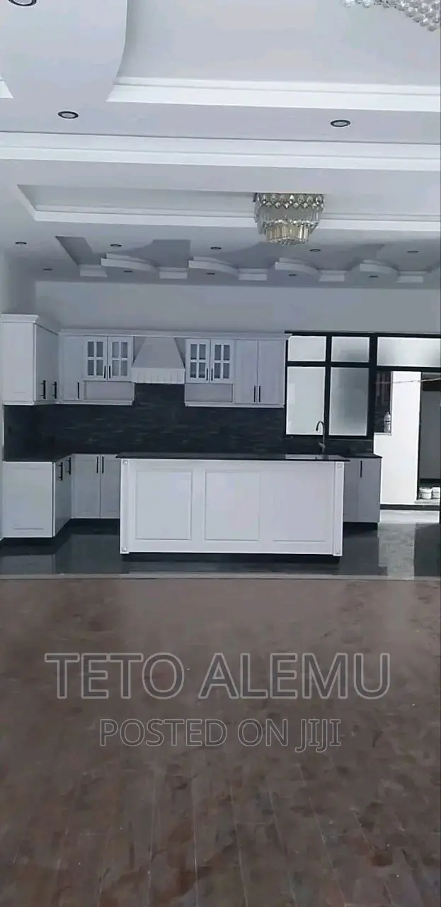 5bdrm House in House For Sale, Bole for sale