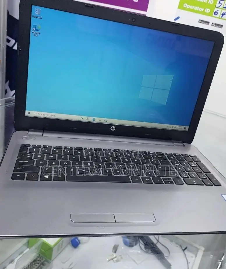 New Laptop HP Stream Notebook 8GB Intel Core I5 HDD 1T