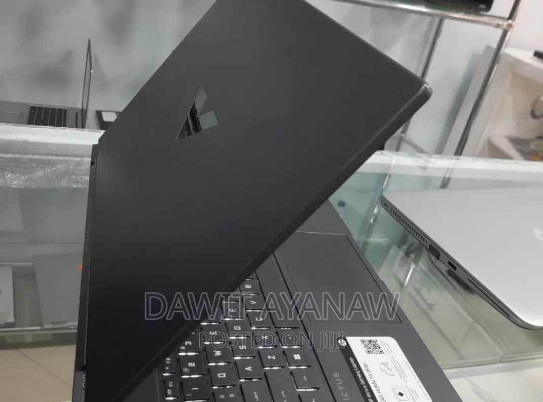 New Laptop HP 16GB Intel Core I7 SSD 512GB