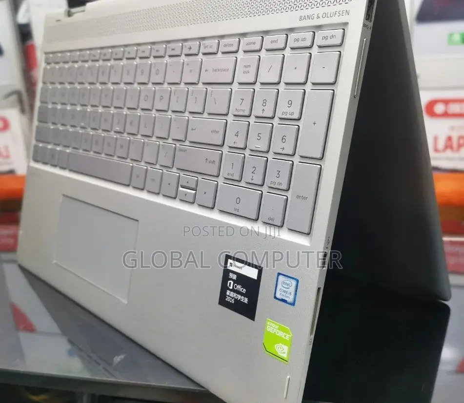 New Laptop HP Envy Pro 8GB Intel Core I5 HDD 1T