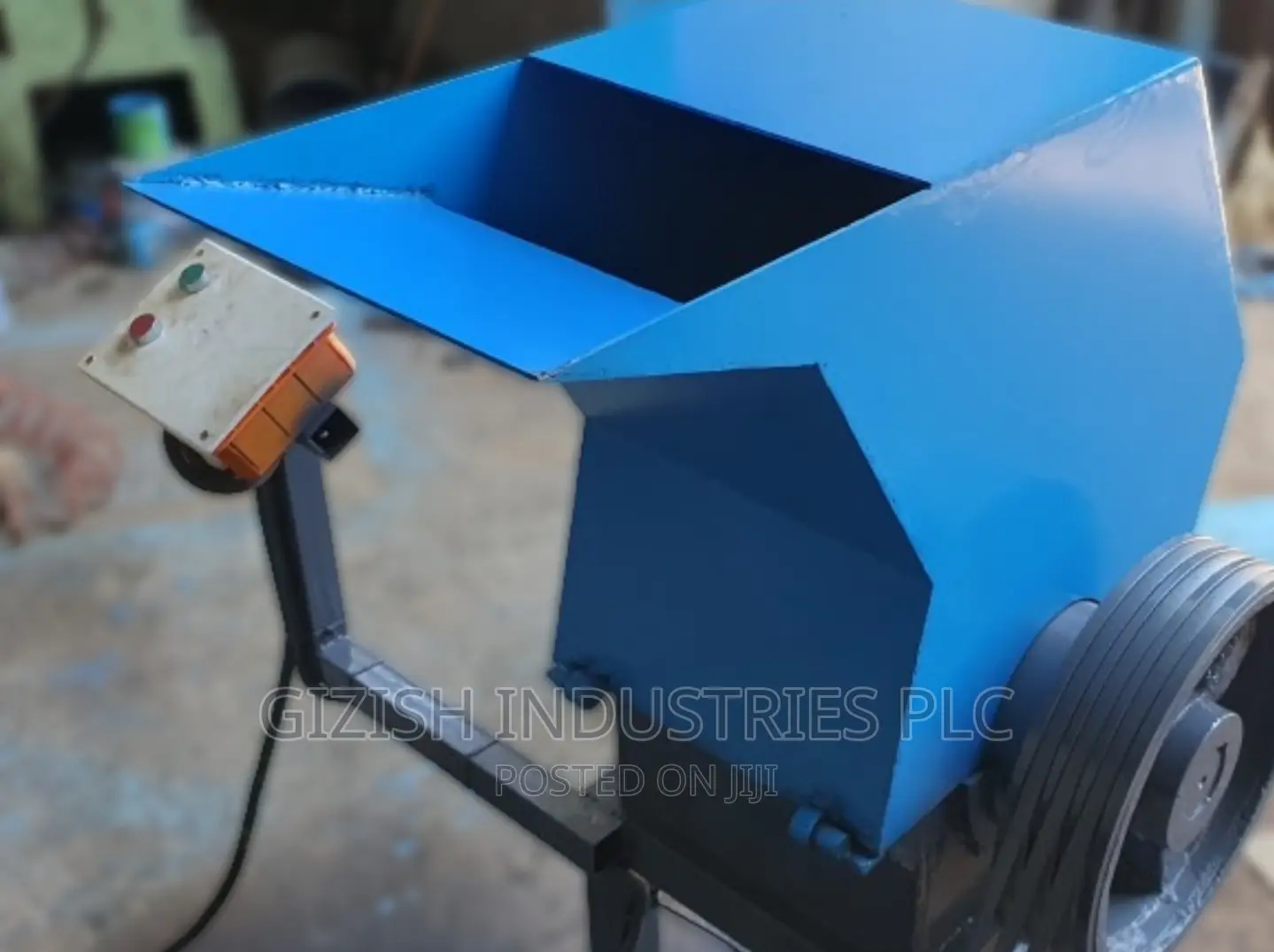 7.5 ኪሎዋት የፕላስቲክ፡ የወረቀት እንዲሁም የፌስታል መፍጫ ማሽን