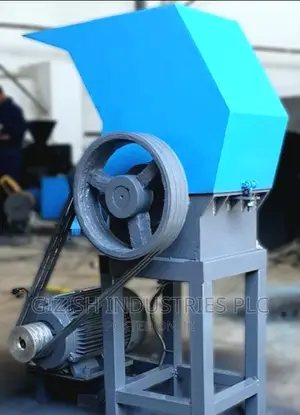 7.5 ኪሎዋት የፕላስቲክ፡ የወረቀት እንዲሁም የፌስታል መፍጫ ማሽን