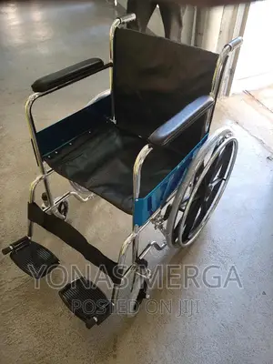 Cozyroll 24:Comfort-Driven Wheelchair With 24-Inch Wheels"