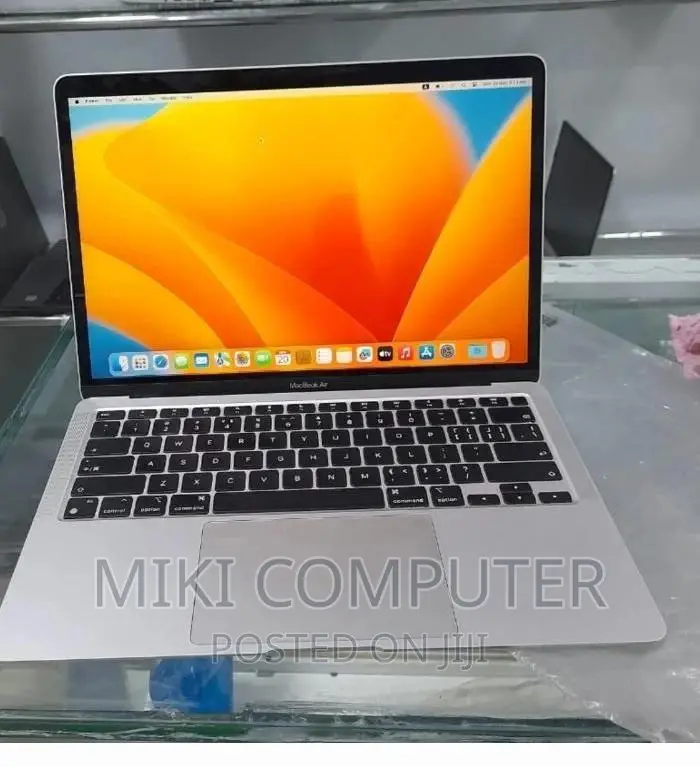 New Laptop Apple MacBook Air 2020 M1 8GB Intel SSD 256GB