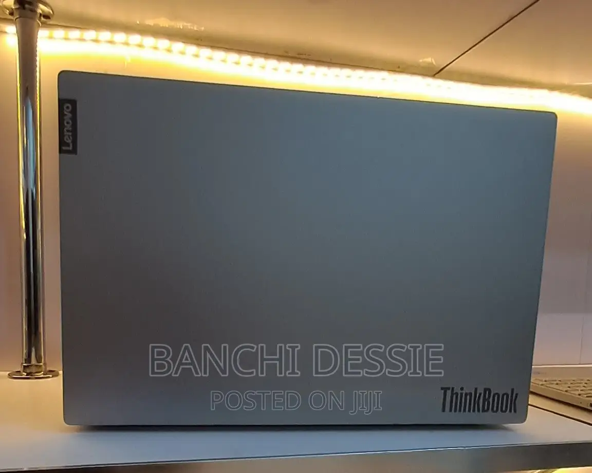 New Laptop Lenovo 8GB Intel Core I5 SSD 512GB