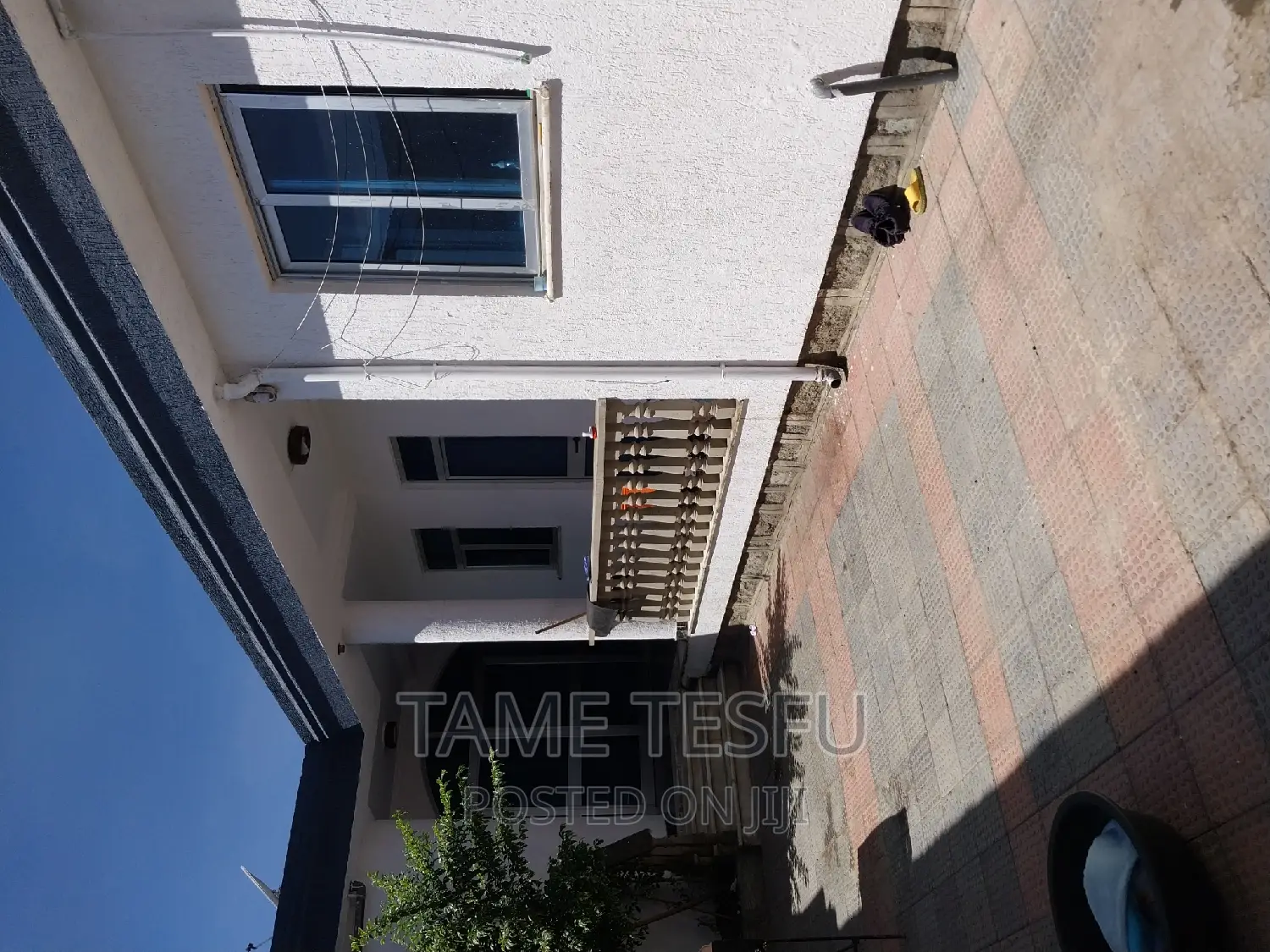 Furnished 2bdrm House in Yeka for sale