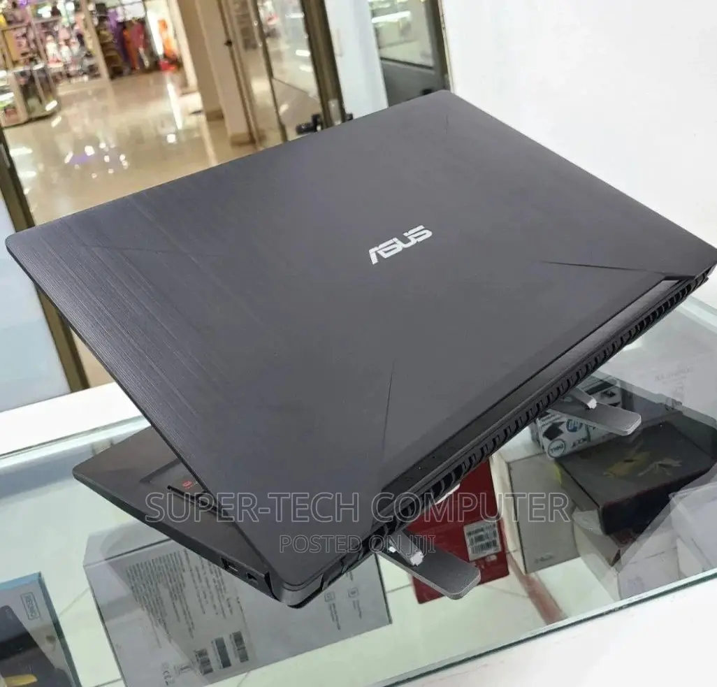 New Laptop Asus ROG G703 8GB Intel Core I7 HDD+SSD 1T