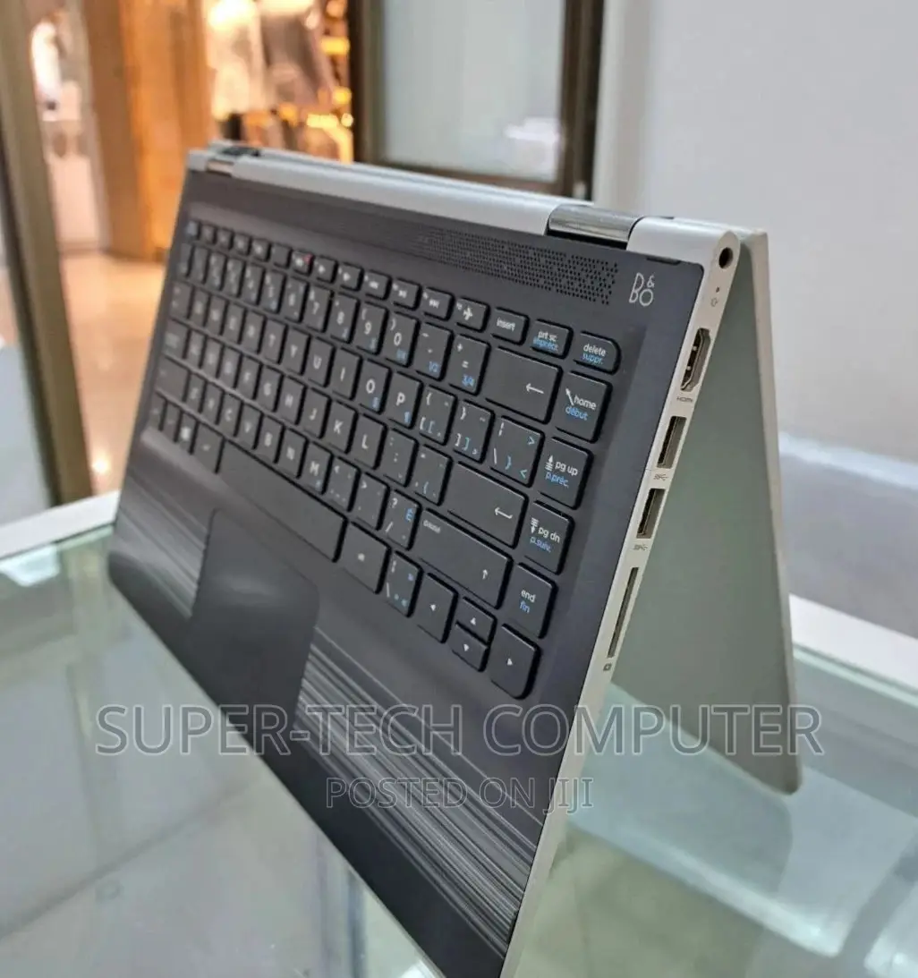 New Laptop HP Pavilion X360 8GB Intel Core I5 SSD 256GB