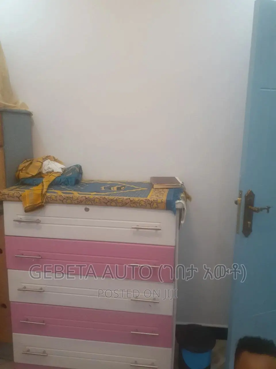 Furnished 3bdrm Apartment in Project 12, Akaky Kaliti for sale