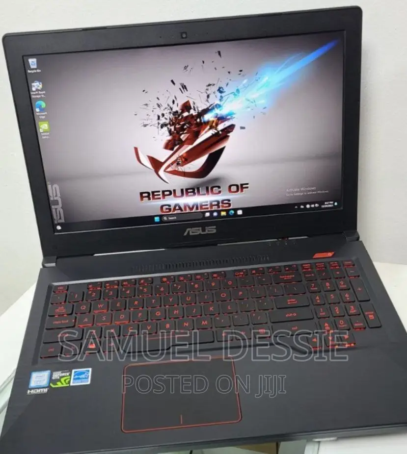 New Laptop Asus 8GB Intel Core I7 HDD+SSD 1T