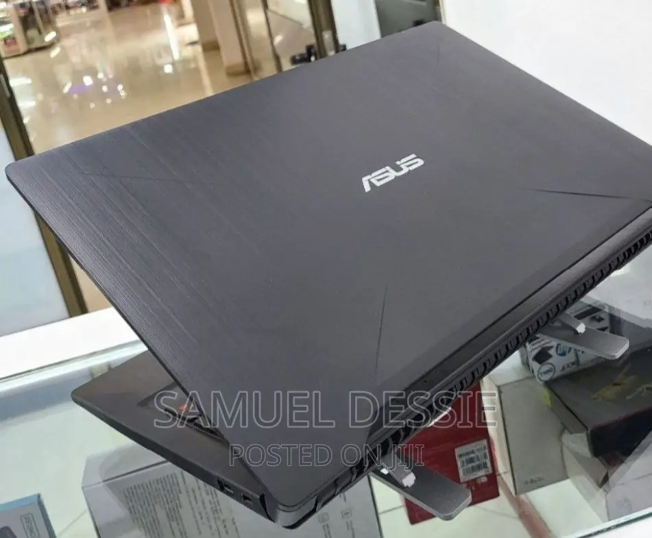 New Laptop Asus 8GB Intel Core I7 HDD+SSD 1T