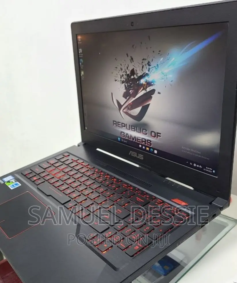 New Laptop Asus 8GB Intel Core I7 HDD+SSD 1T