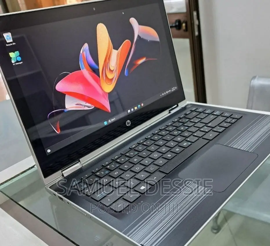 New Laptop HP Pavilion X360 8GB Intel Core I5 SSD 256GB