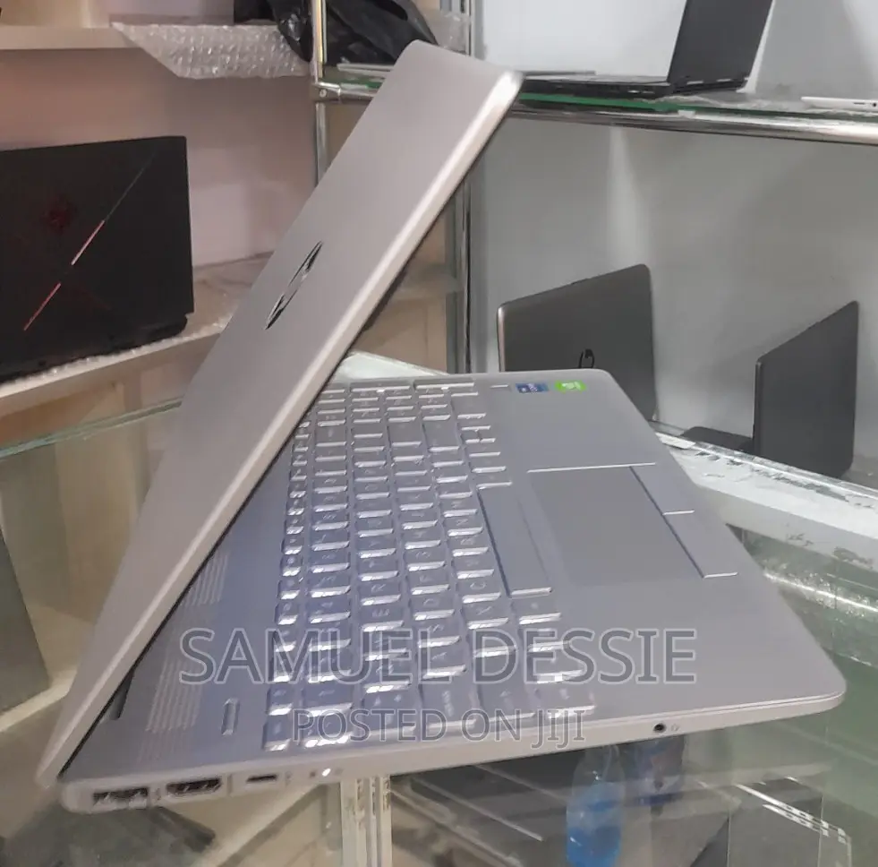 New Laptop HP Stream Notebook 16GB Intel Core I7 SSD 512GB