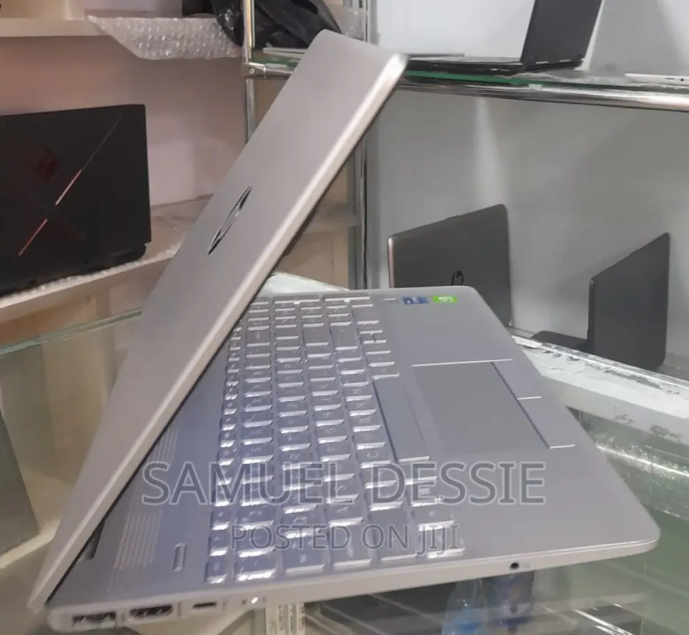 New Laptop HP Stream Notebook 16GB Intel Core I7 SSD 512GB