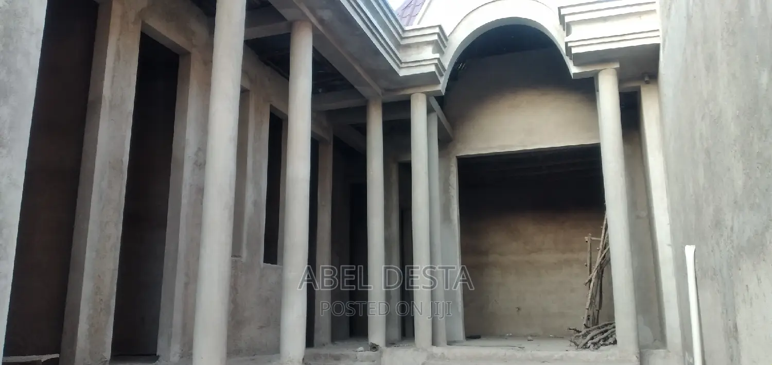 4bdrm Villa in 40 Meter Geba Belo, Adama for sale