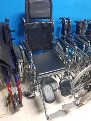 Used Reclining Toilet Wheelchair?Wheelchair<Wheelchair<Wheel