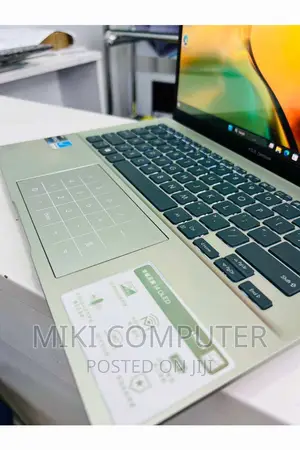 New Laptop HP ZBook 14 16GB Intel Core I7 SSD 512GB