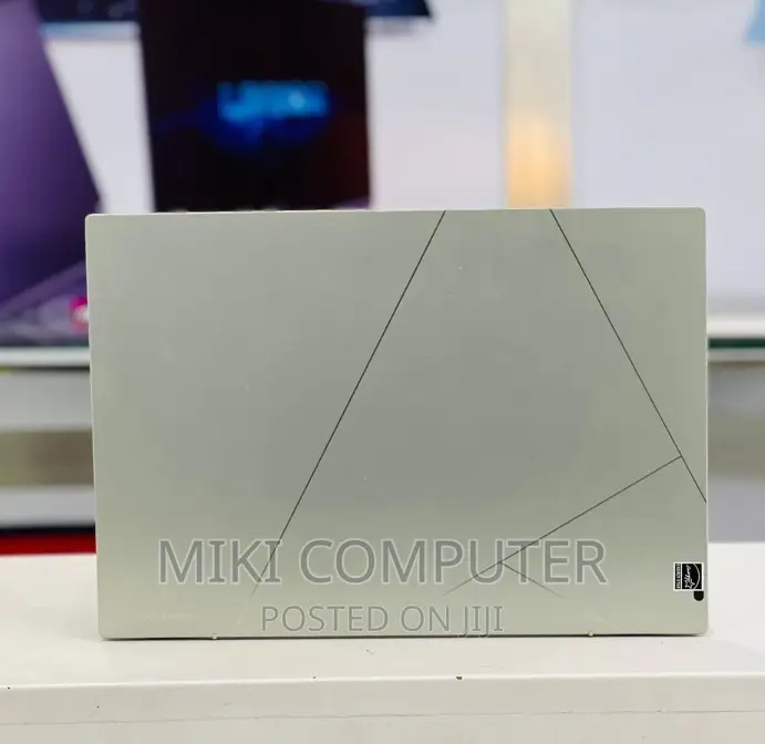 New Laptop HP ZBook 14 16GB Intel Core I7 SSD 512GB