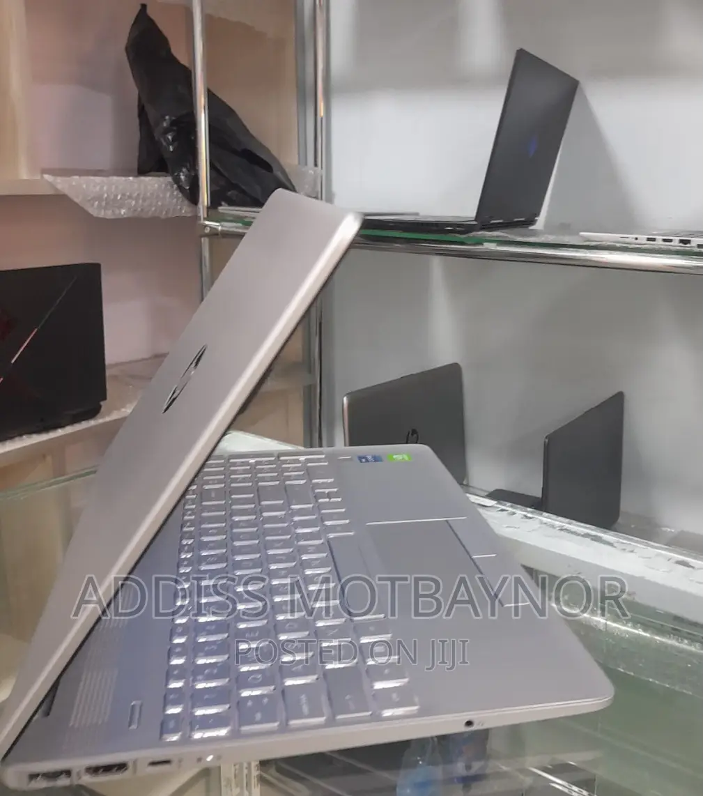 New Laptop HP Stream Notebook 16GB Intel Core i7 SSD 512GB