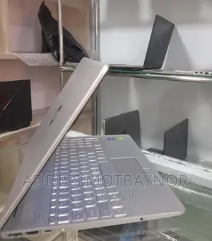 New Laptop HP Stream Notebook 16GB Intel Core i7 SSD 512GB