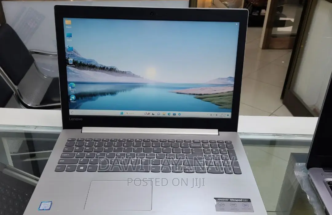 New Laptop Lenovo 8GB Intel Core I5 SSD 256GB