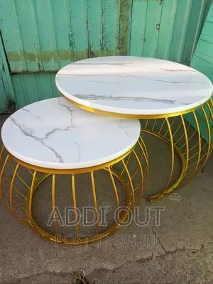 Table/ጠረጴዛ