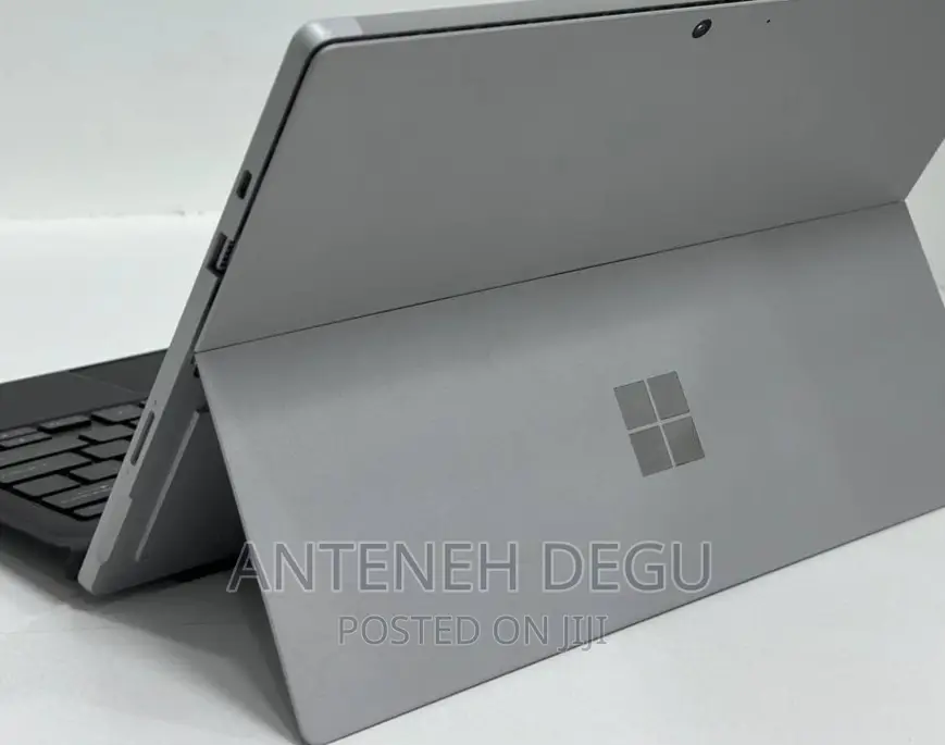 New Laptop Microsoft Surface Pro 7 8GB Intel Core I5 SSD 256GB