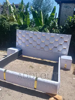 Photo - 1.80 አልጋ/Bed