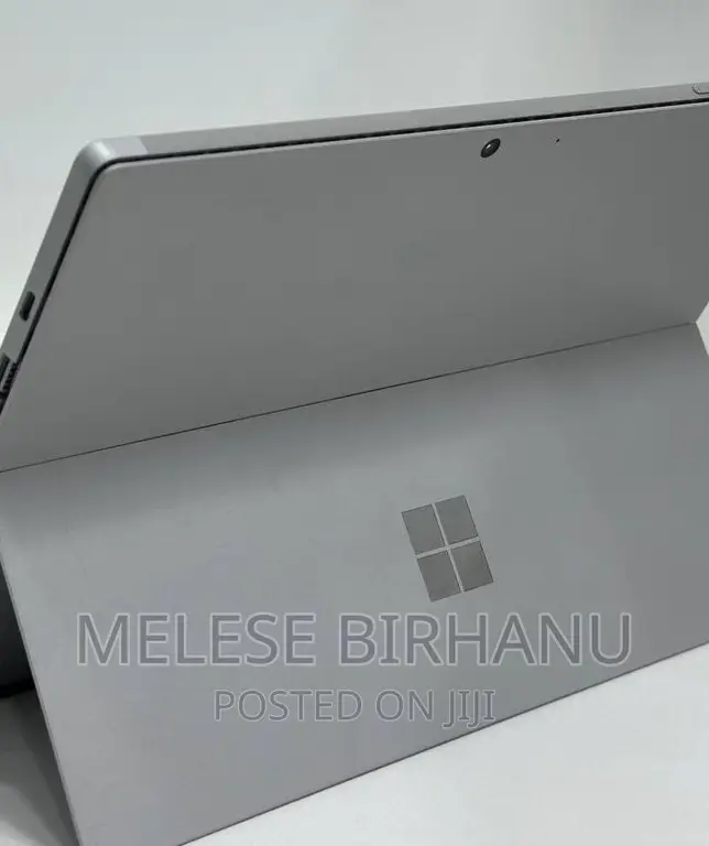 New Laptop Microsoft Surface 8GB Intel Core I5 SSD 256GB