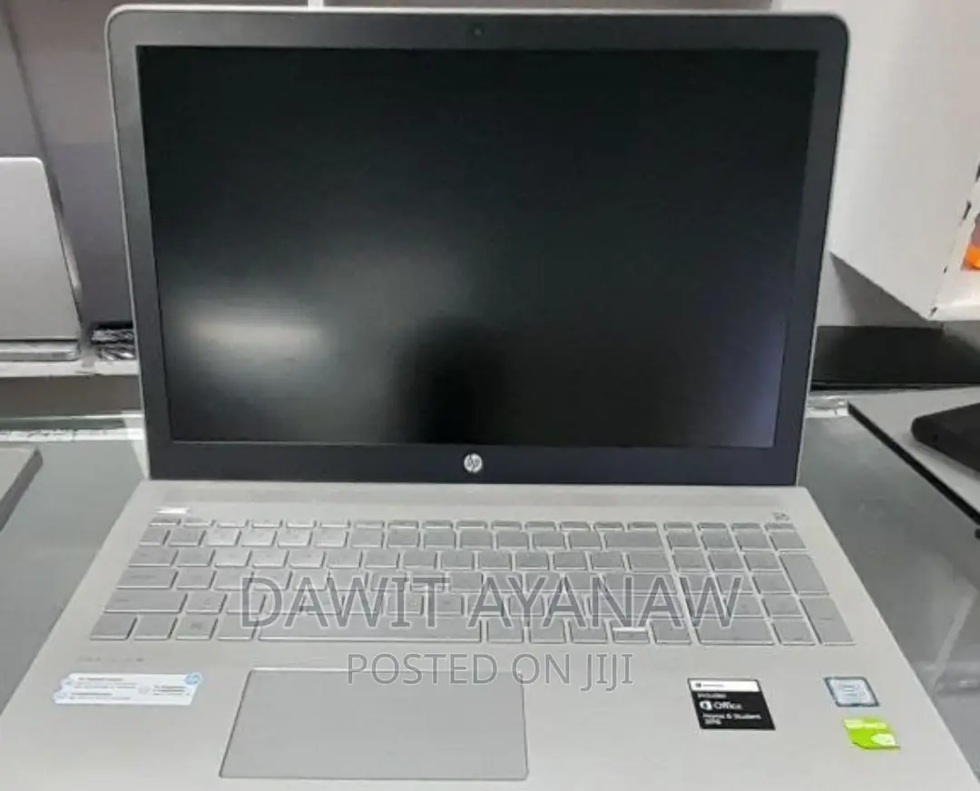 New Laptop HP Pavilion 15 8GB Intel Core I7 SSD 256GB