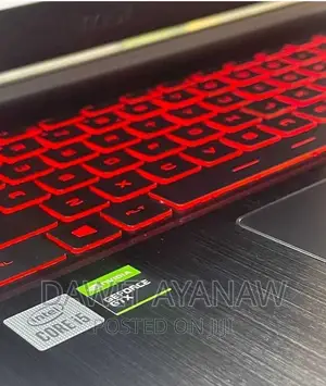 New Laptop MSI 8GB Intel Core I5 SSD 512GB